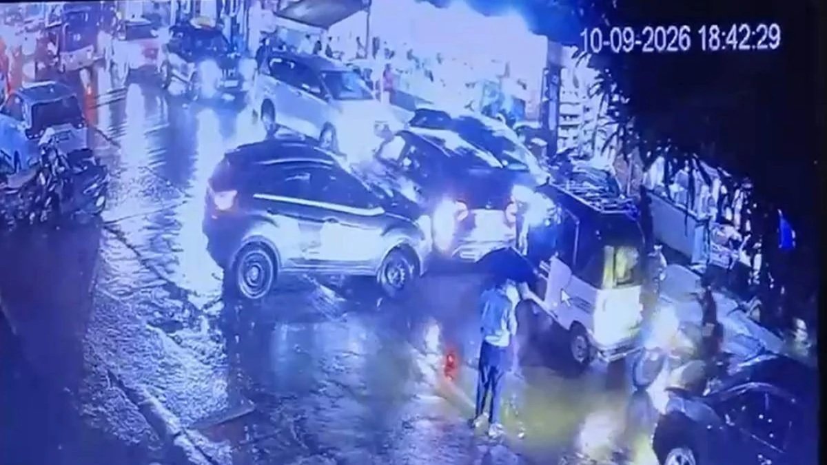 CG Crime News : पहले कार से मारी टक्कर, फिर युवक को पीटा और चेन लूटी’ CCTV में कैद पूरी वारदात