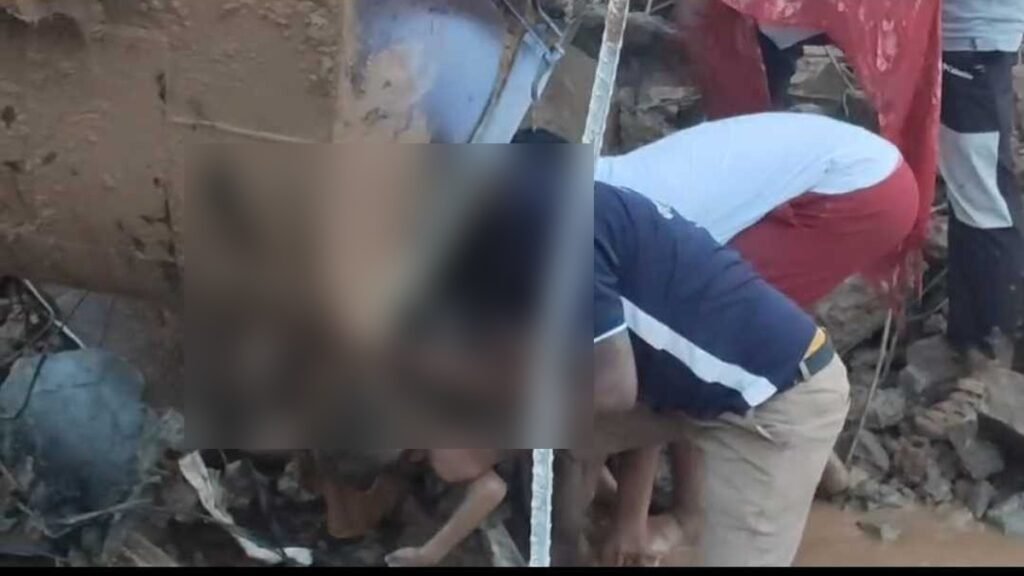 धमतरी नाला हादसे के बाद 7 वर्षीय लक्ष्य की तलाश करता रेस्क्यू दल