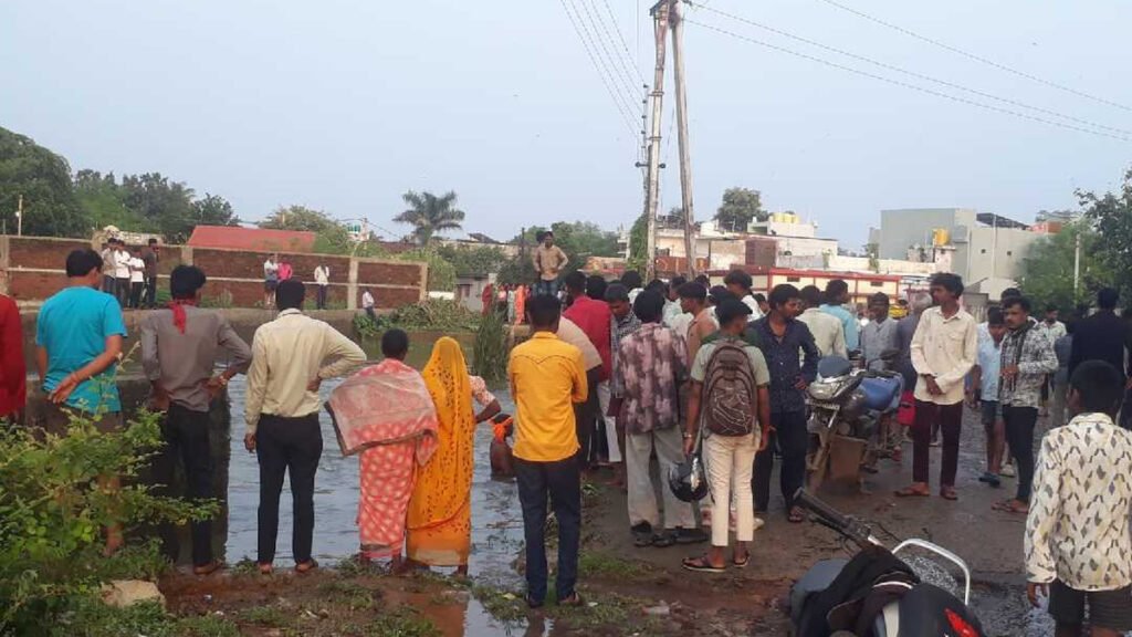 Dhamtari drain accident rescue operation